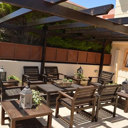 Artemis Tatil Evi *
